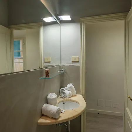 Beautiful Flat In Oltrarno * Florence