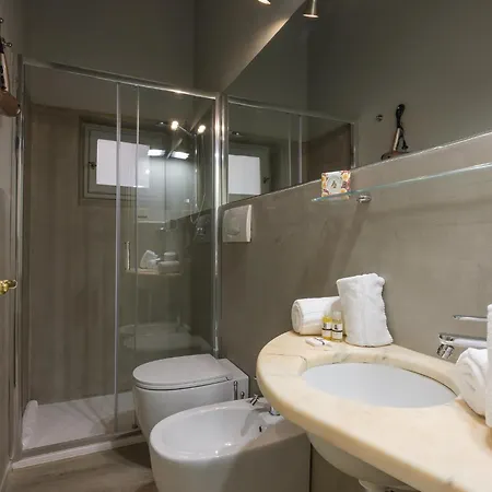 Beautiful Flat In Oltrarno Florence