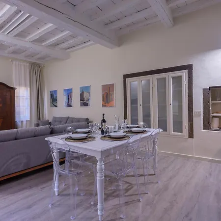 Apartment Beautiful Flat In Oltrarno Florence