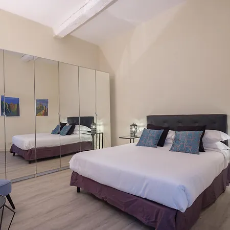 Beautiful Flat In Oltrarno * Florence